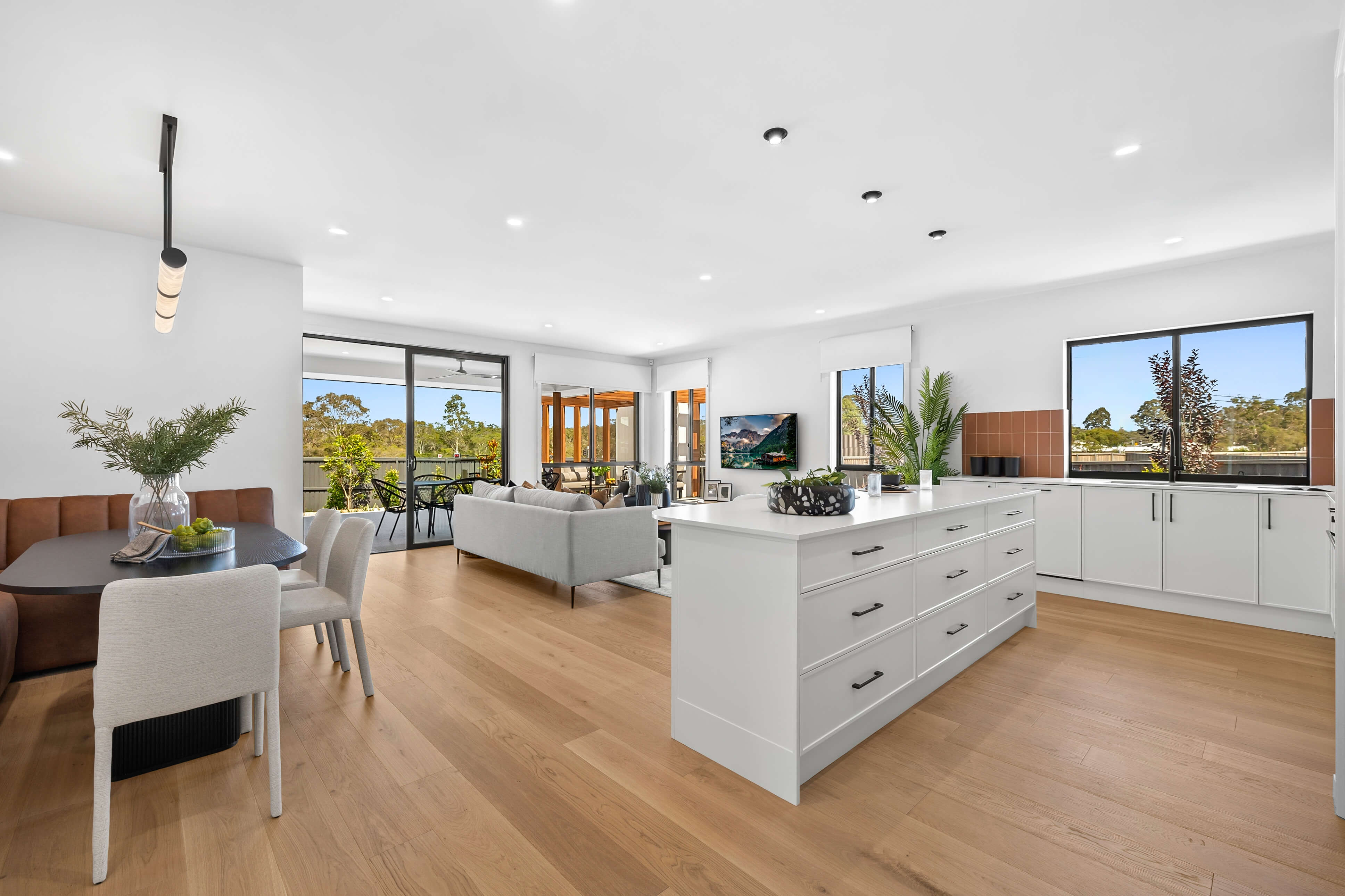 NEW Warnervale Paddington 23 43