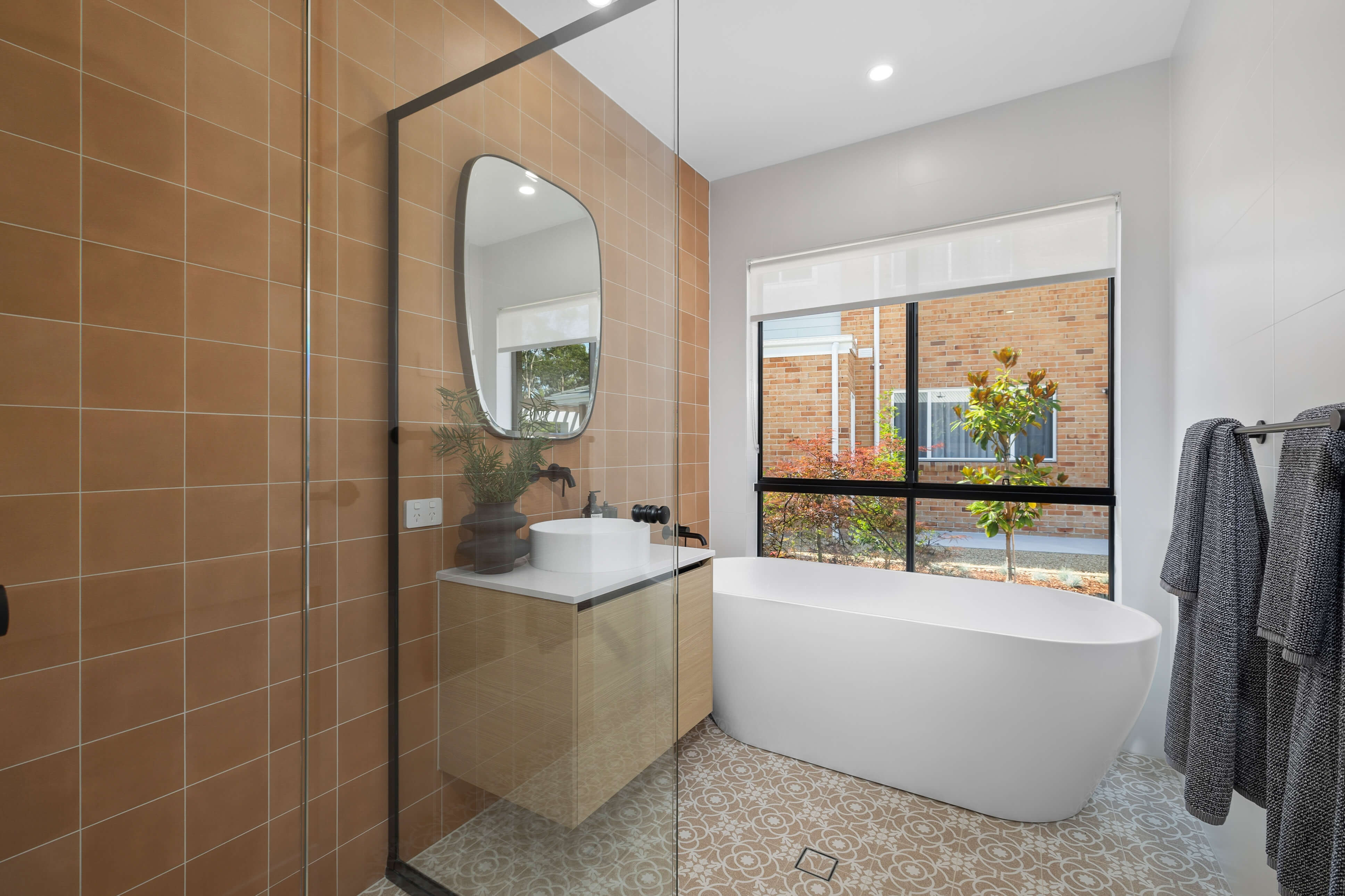 NEW Warnervale Paddington 23 86